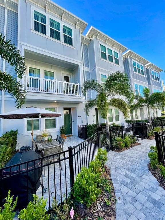 204 S TAMPANIA AVENUE UNIT 3 TAMPA, FL 33609