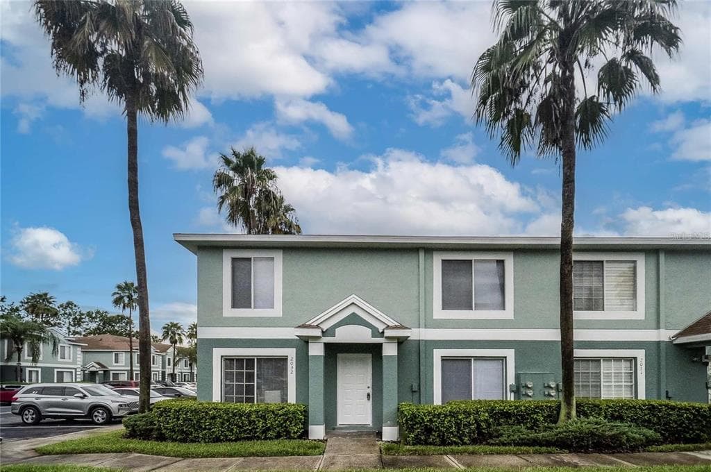 2032 FLUORSHIRE DRIVE BRANDON, FL 33511
