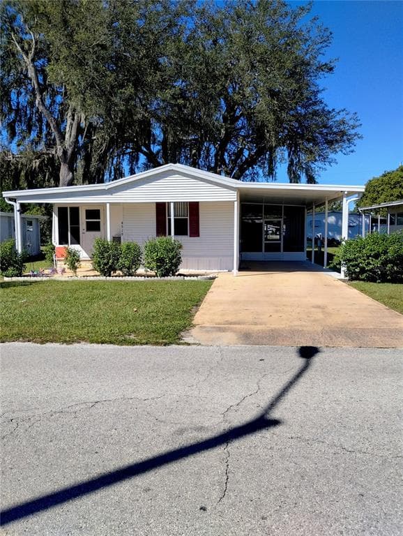 4519 AUTUMN PALM DRIVE