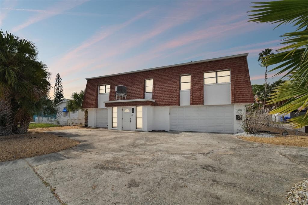 11904 LAGOON LANE TREASURE ISLAND, FL 33706