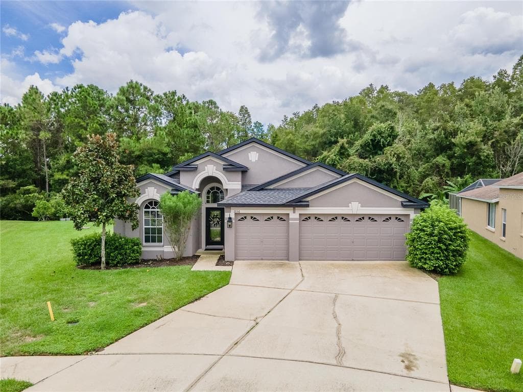 2136 RENSSELAER DRIVE WESLEY CHAPEL, FL 33543