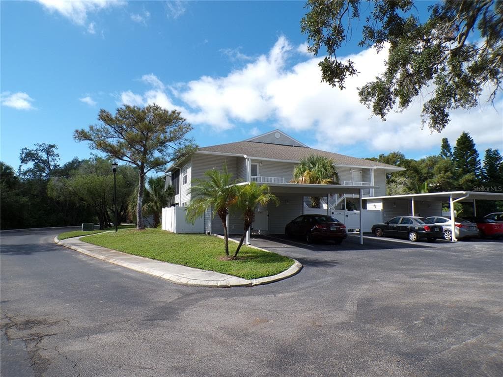8350 SAVANNAH TRACE CIRCLE UNIT 1703 TAMPA, FL 33615