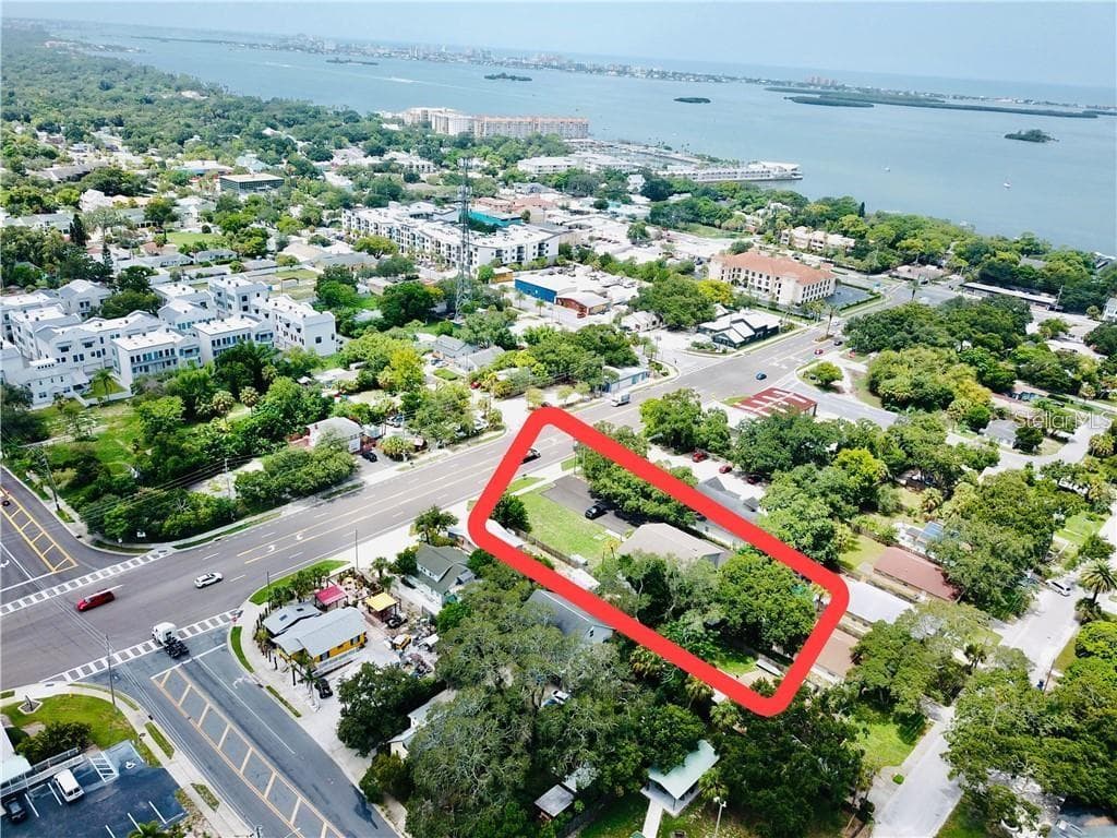 434 SKINNER BOULEVARD UNIT 104 DUNEDIN, FL 34698