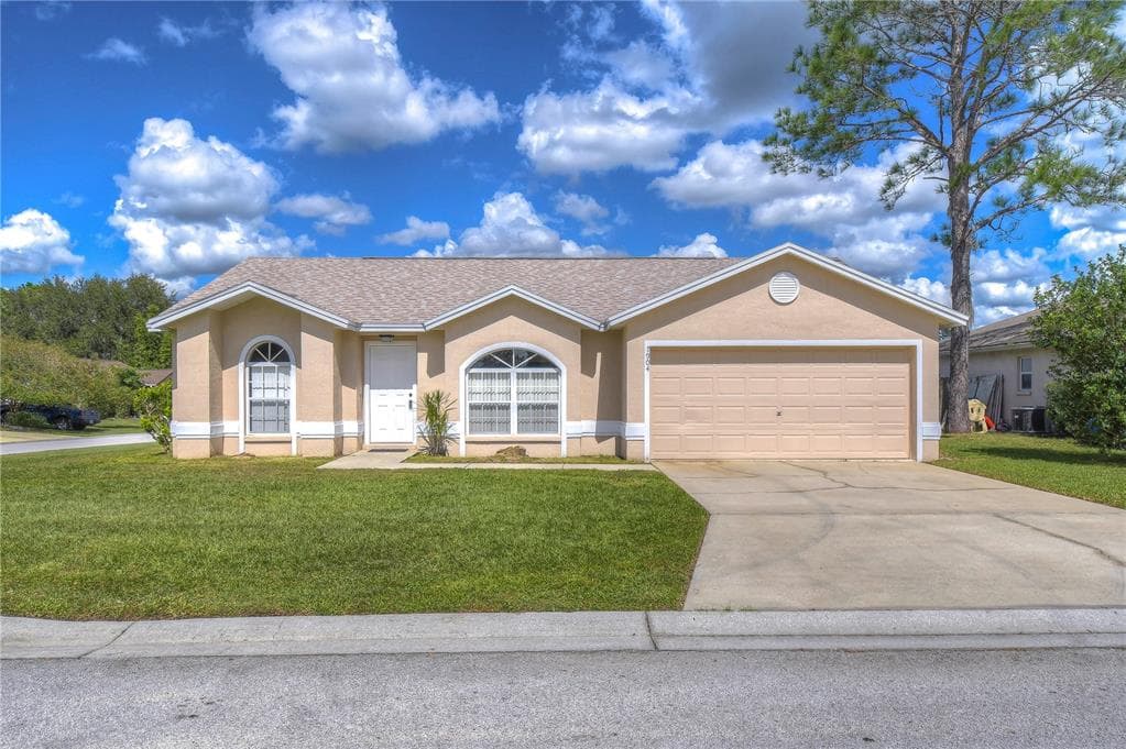 7904 APPLE BLOSSOM DRIVE LAKELAND, FL 33810