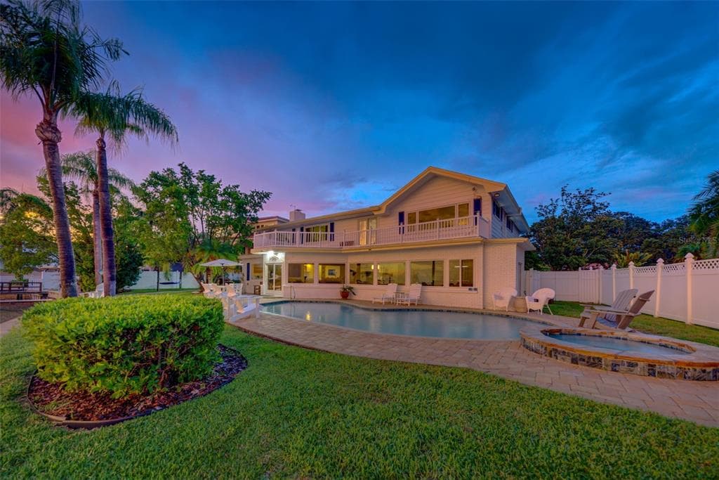 102 DRIFTWOOD DRIVE W PALM HARBOR, FL 34683