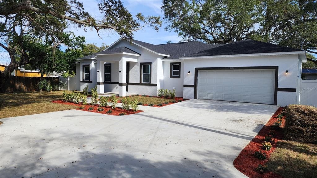 2306 WILLIAMS DRIVE