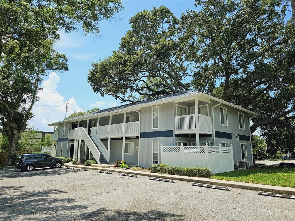 1115 OHIO AVENUE UNIT 203 DUNEDIN, FL 34698