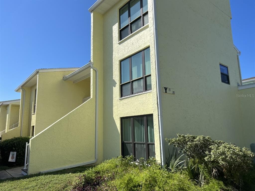 1 WINDRUSH BOULEVARD UNIT 21 INDIAN ROCKS BEACH, FL 33785