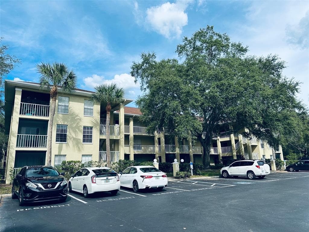 2690 CORAL LANDINGS BOULEVARD UNIT 611 PALM HARBOR, FL 34684