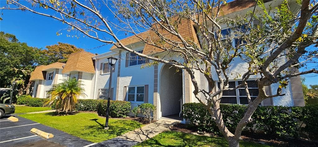 241 S MCMULLEN BOOTH ROAD UNIT 33 CLEARWATER, FL 33759