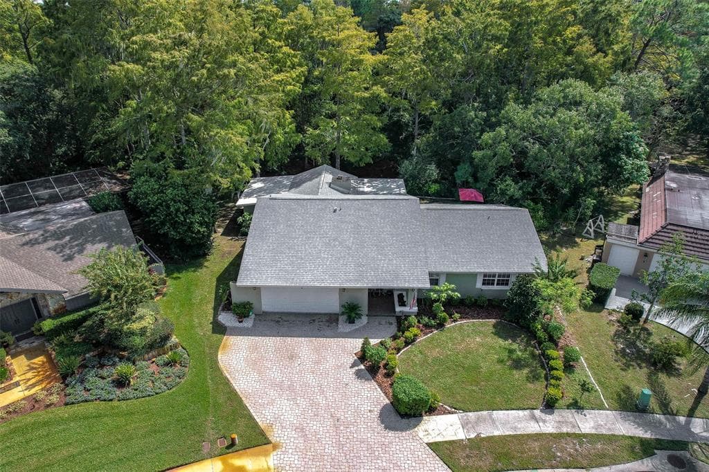 142 ANNWOOD ROAD PALM HARBOR, FL 34685