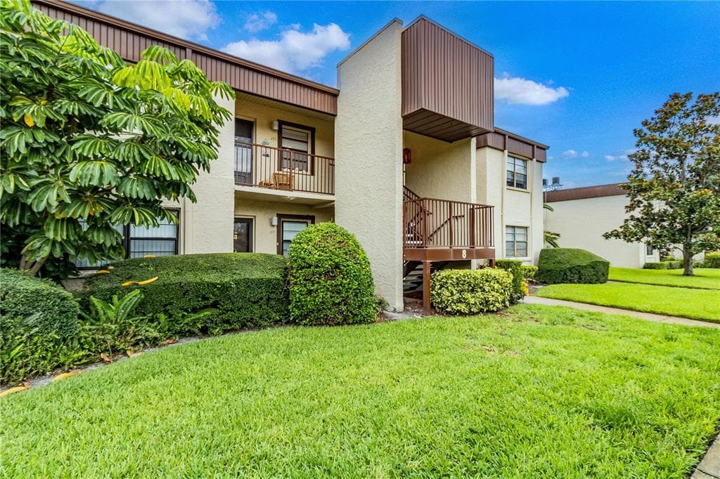 2400 WINDING CREEK BOULEVARD UNIT 8-203 CLEARWATER, FL 33761