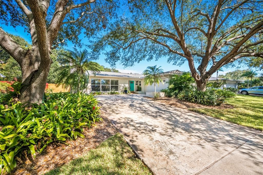 2310 ST CHARLES DRIVE