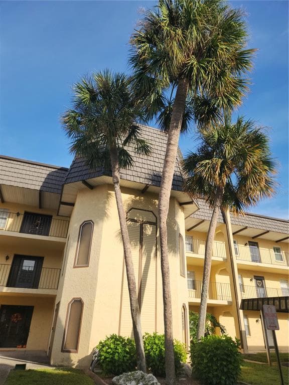 8699 BARDMOOR BOULEVARD UNIT 301 SEMINOLE, FL 33777