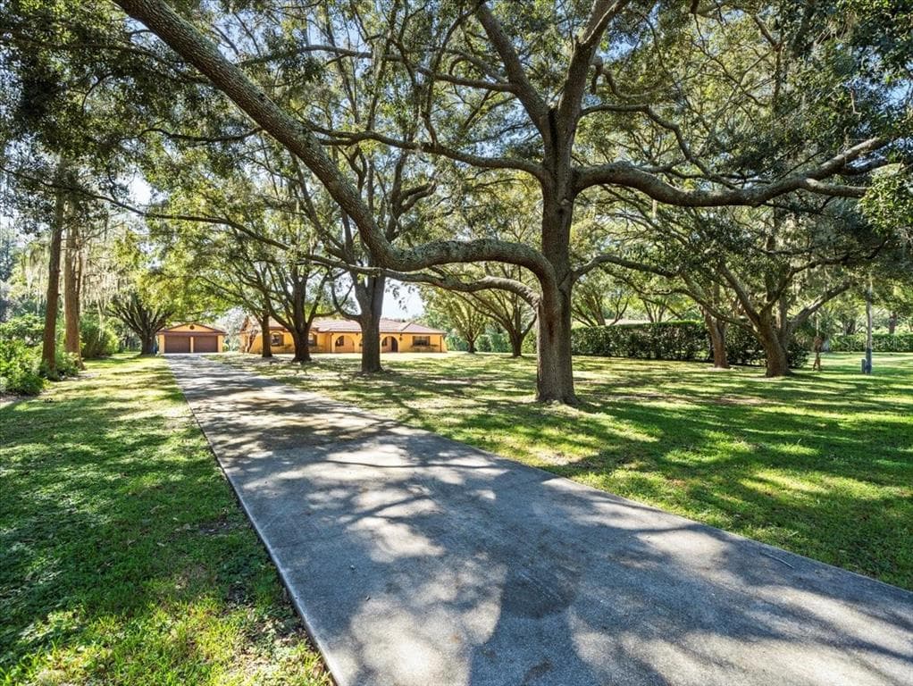 3624 BERGER ROAD LUTZ, FL 33548