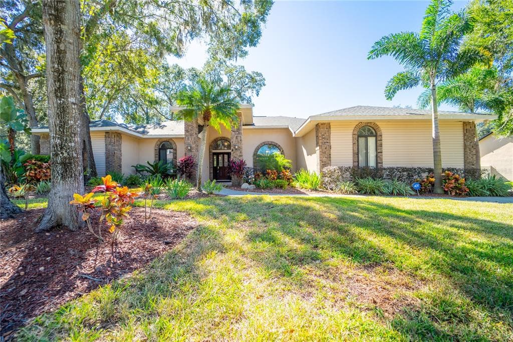 1117 HUNT CLUB LANE VALRICO, FL 33594