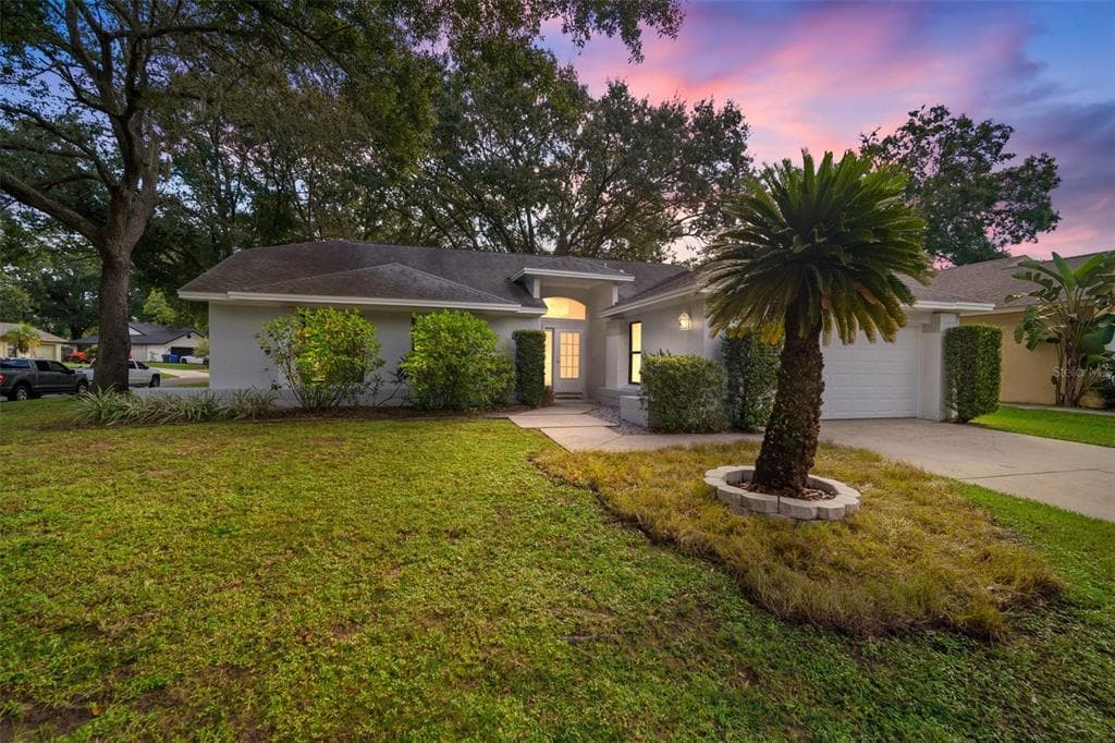 1710 TALLOWTREE CIRCLE VALRICO, FL 33594