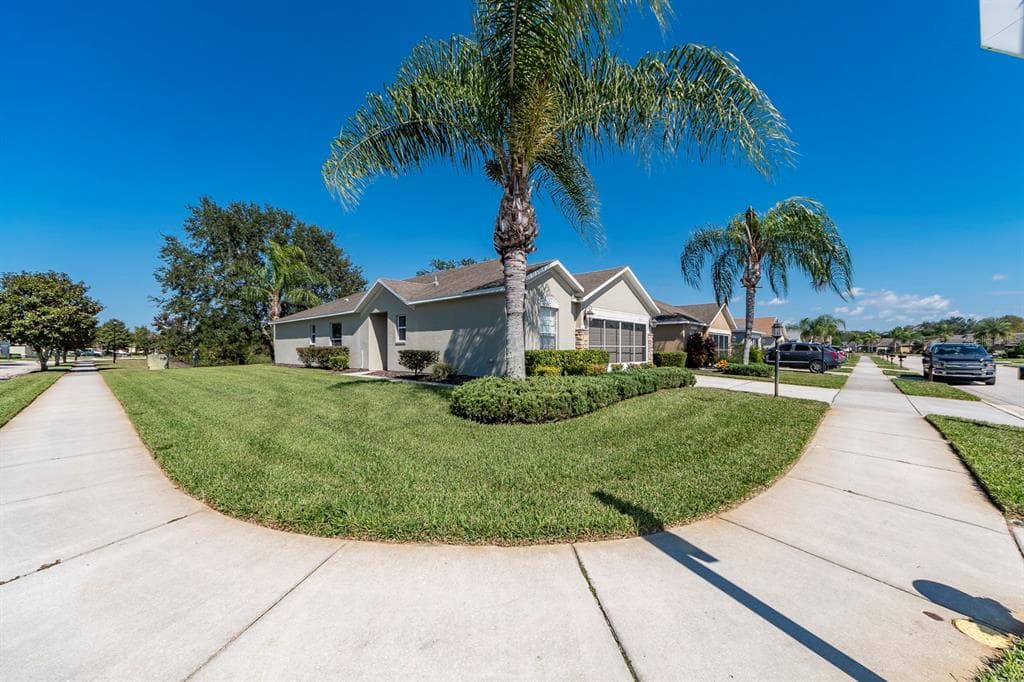 18631 ROLLING HILLS LOOP HUDSON, FL 34667
