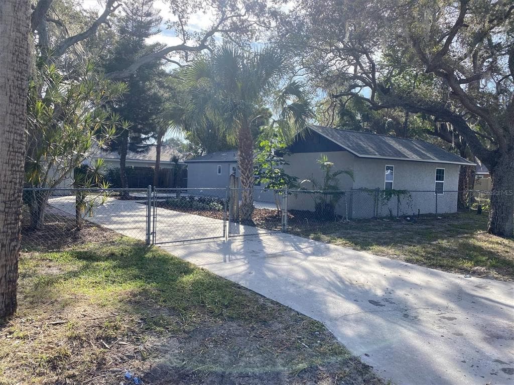 5230 8TH AVENUE S GULFPORT, FL 33707
