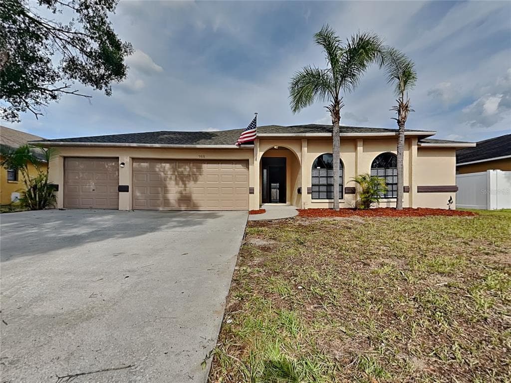 9818 CRISTINA DRIVE RIVERVIEW, FL 33569