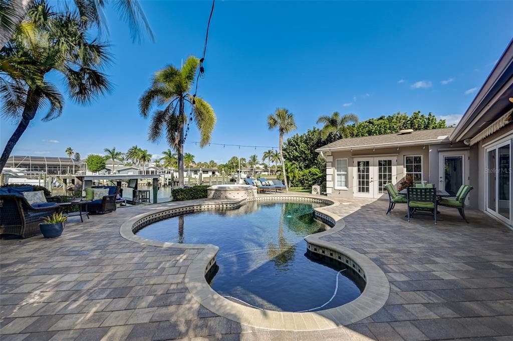 137 12TH STREET E TIERRA VERDE, FL 33715