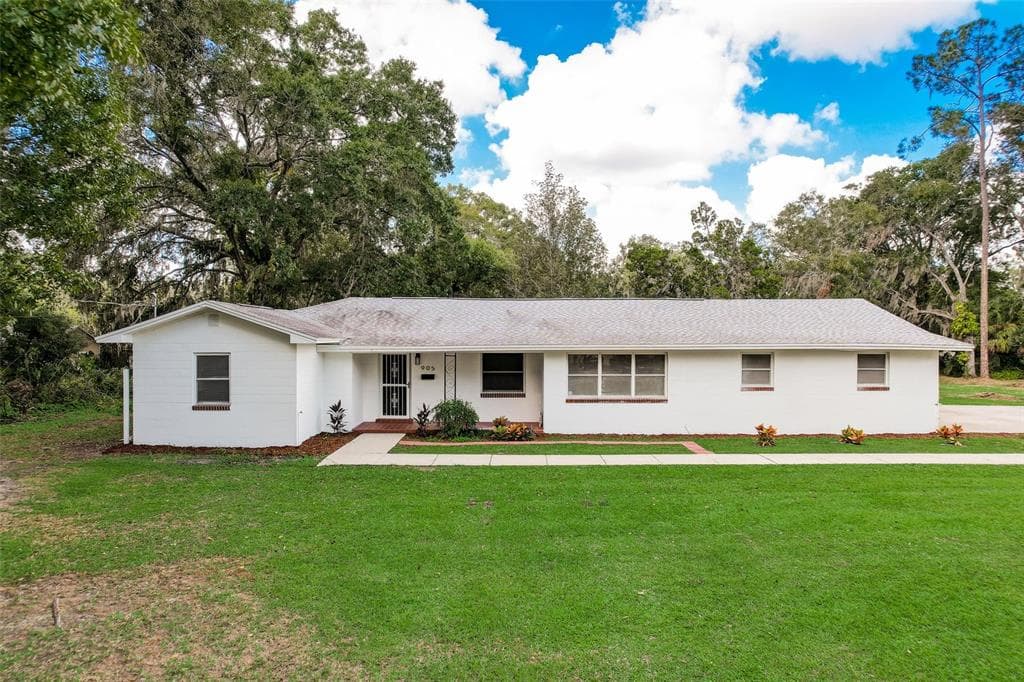 905 N JOHNSON STREET PLANT CITY, FL 33563