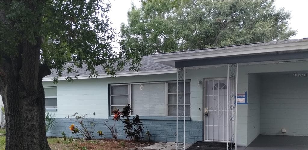 1606 N LOIS AVENUE TAMPA, FL 33607