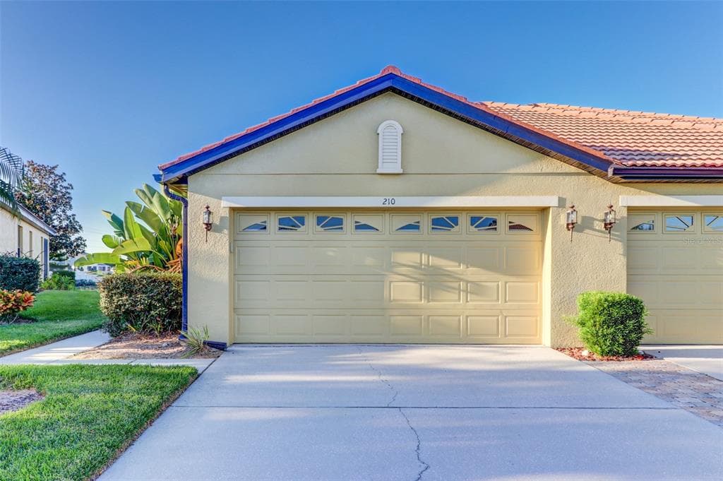 210 MYSTIC FALLS DRIVE APOLLO BEACH, FL 33572