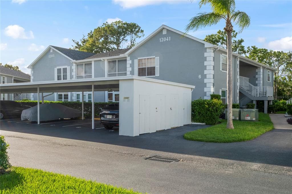 12041 HOOSIER COURT UNIT 203 HUDSON, FL 34667