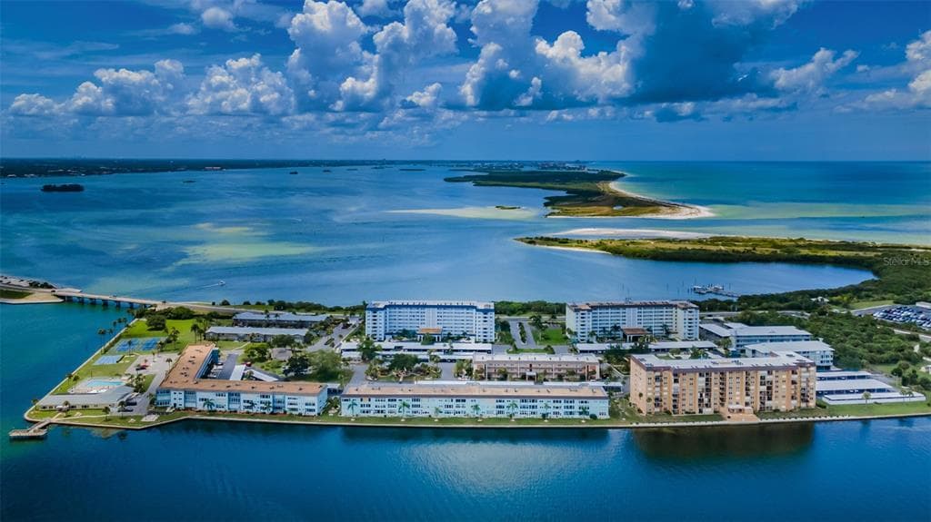 9 HAIG PLACE UNIT 505 DUNEDIN, FL 34698