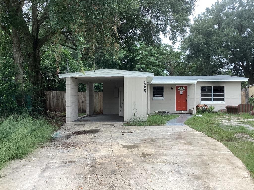 1229 SAINT JAMES ROAD ORLANDO, FL 32808