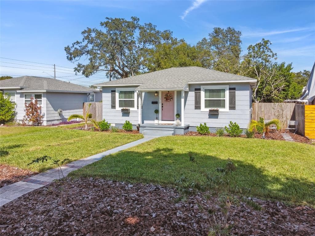 1517 27TH AVENUE N ST PETERSBURG, FL 33704