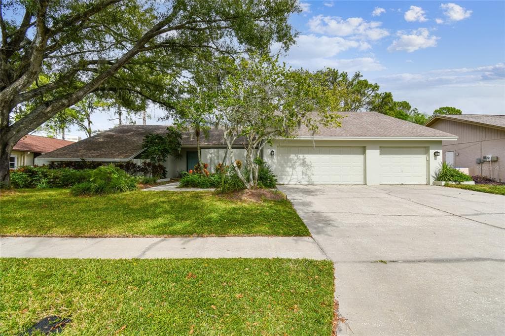 13917 WELLESFORD WAY TAMPA, FL 33624