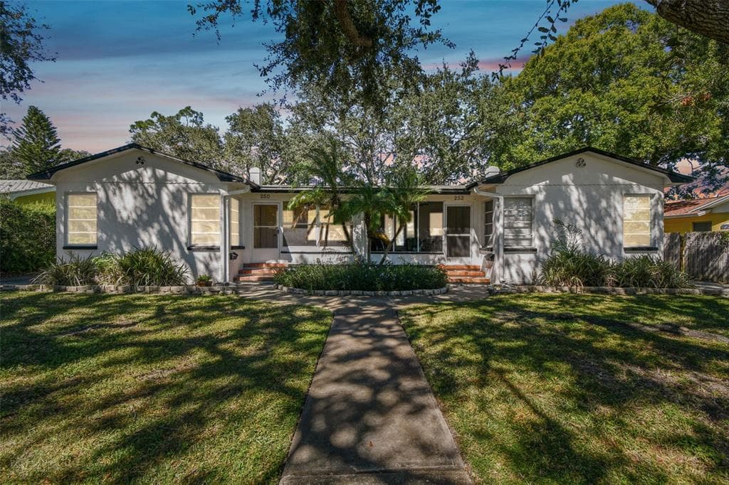 252 MATEO WAY NE