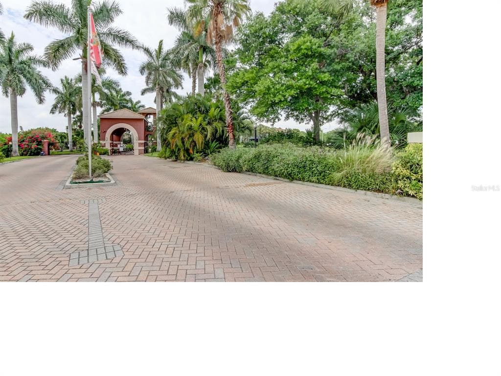 10263 GANDY BOULEVARD N UNIT 606 ST PETERSBURG, FL 33702