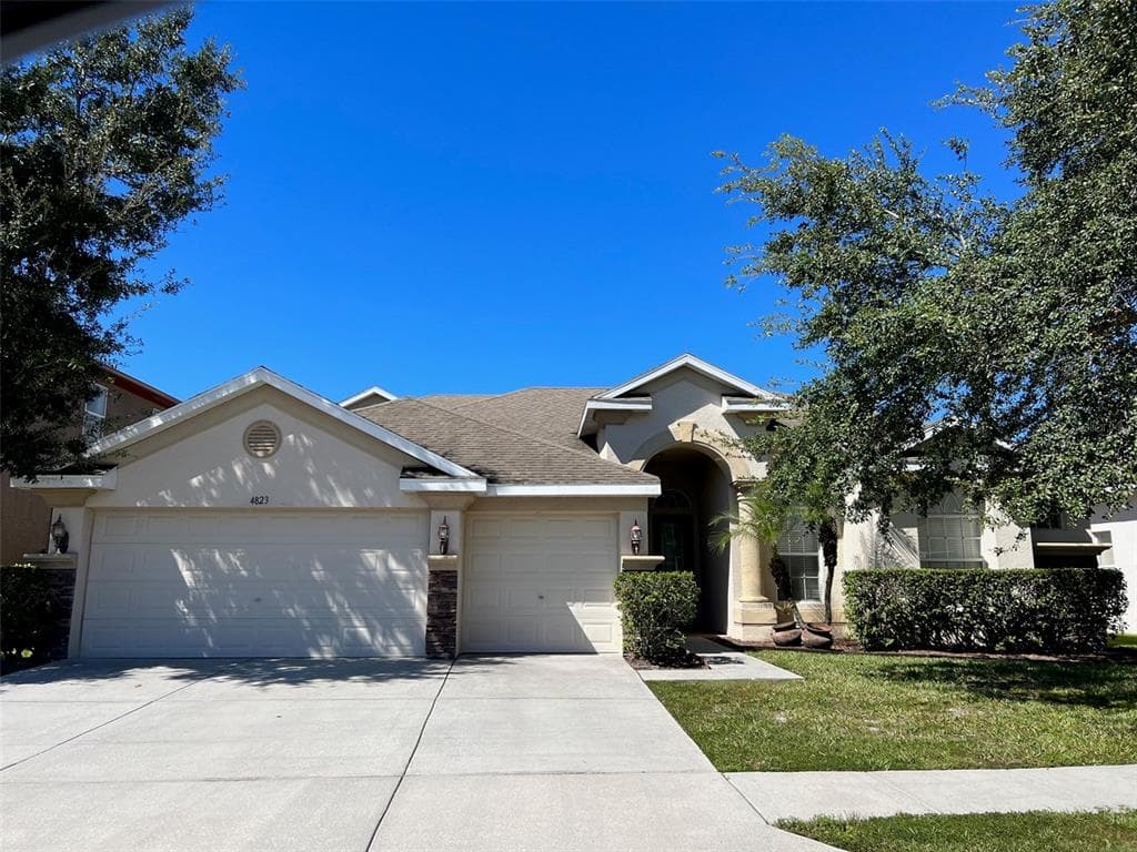 4823 PORTMARNOCK WAY WESLEY CHAPEL, FL 33543