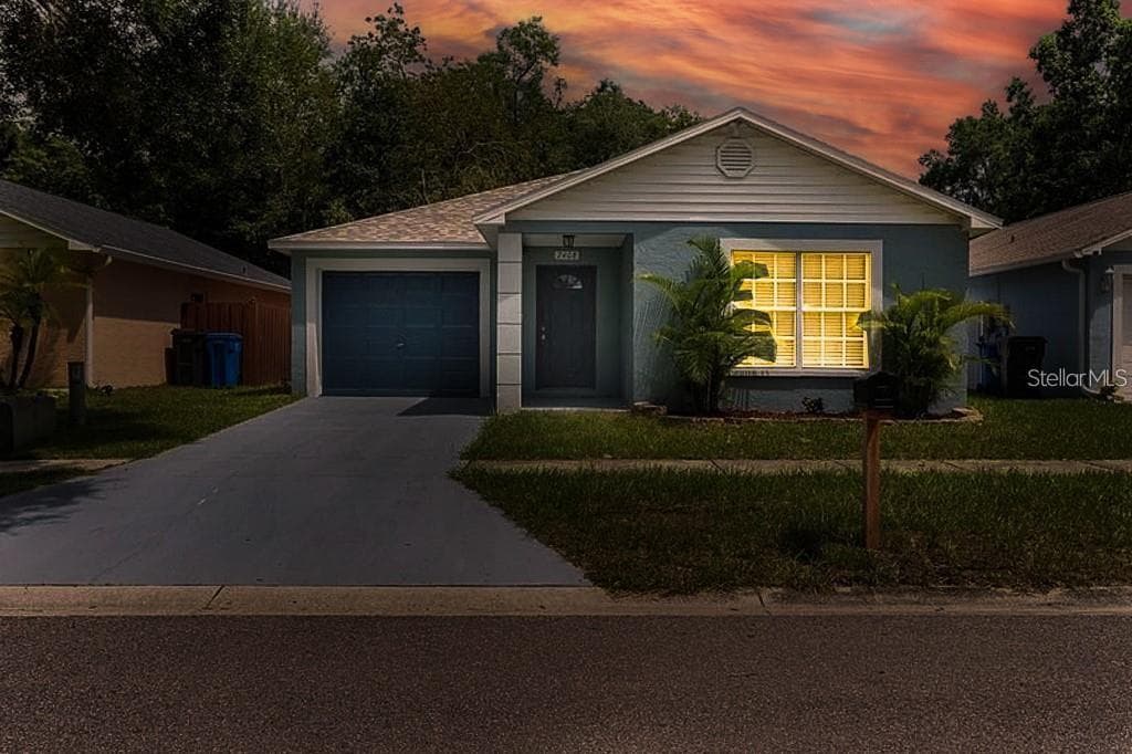 2408 CAMDEN OAKS PLACE VALRICO, FL 33594