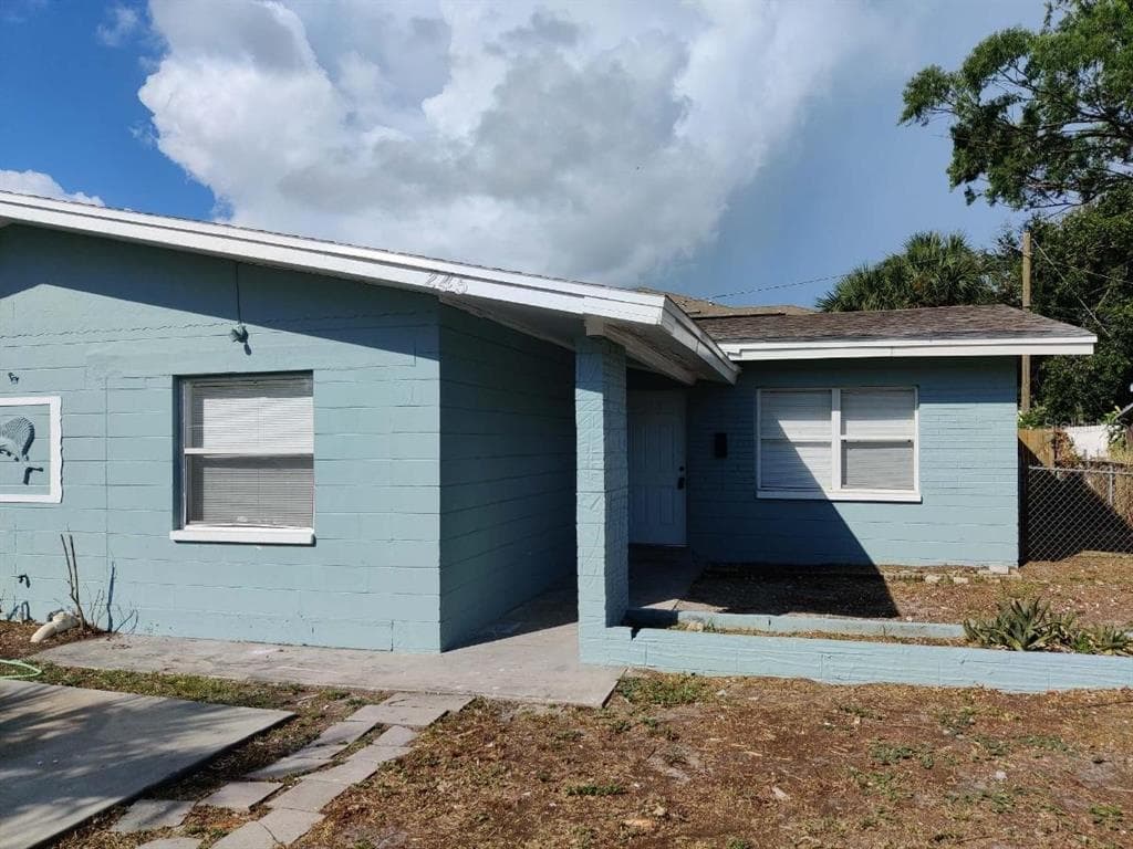 245 38TH AVENUE SE ST PETERSBURG, FL 33705