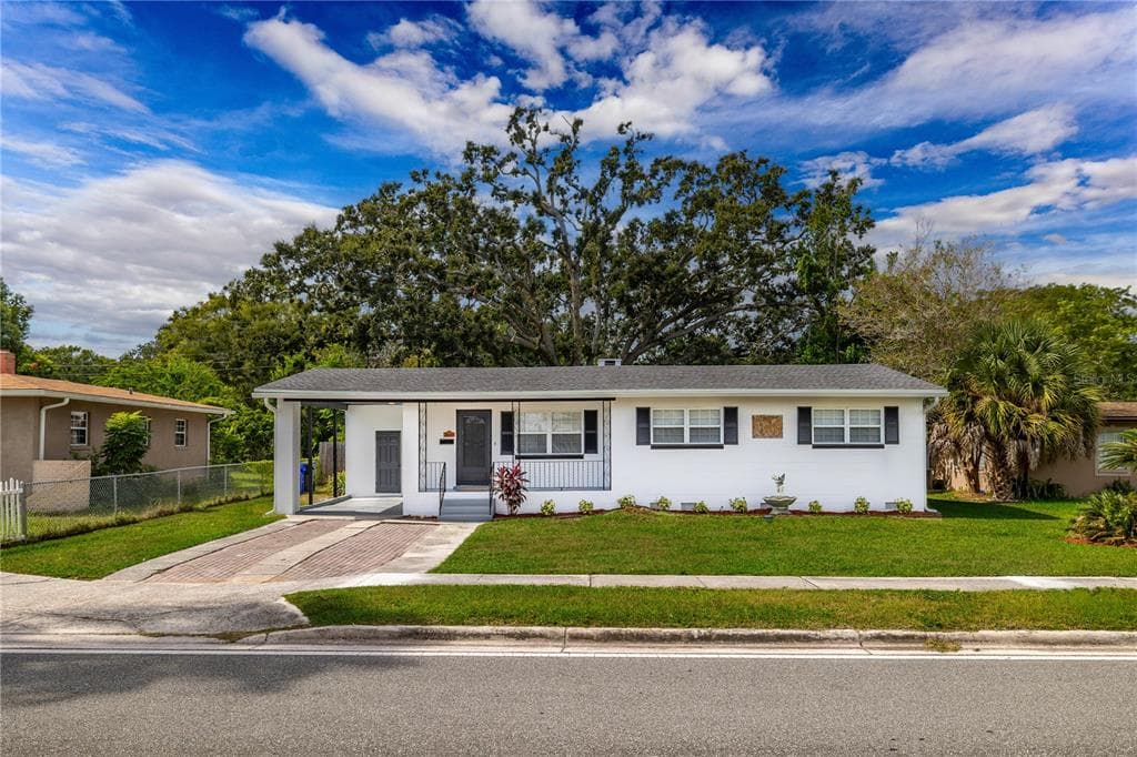 3609 CLEVELAND HEIGHTS BOULEVARD LAKELAND, FL 33803