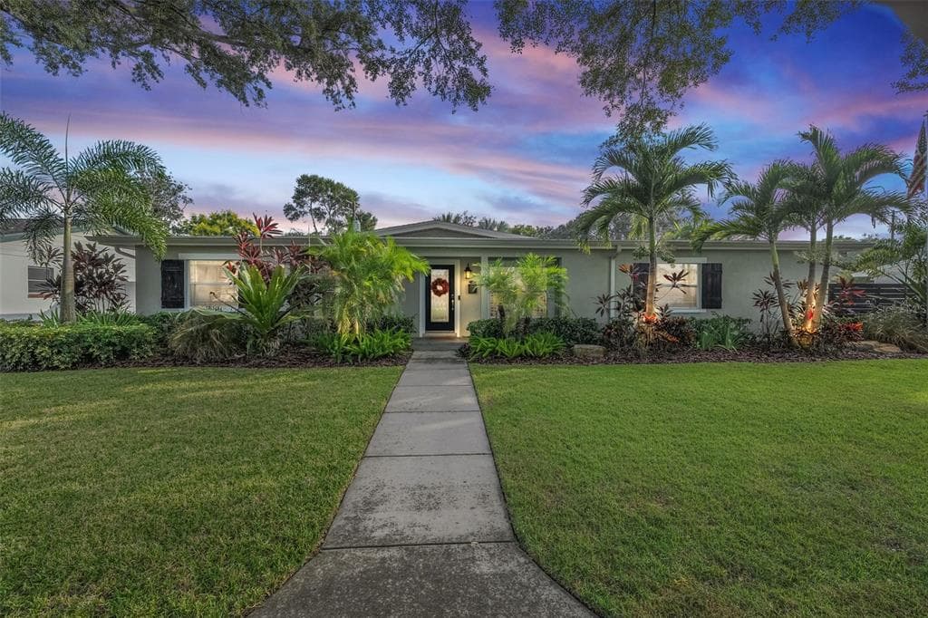 10708 CARROLLWOOD DRIVE TAMPA, FL 33618