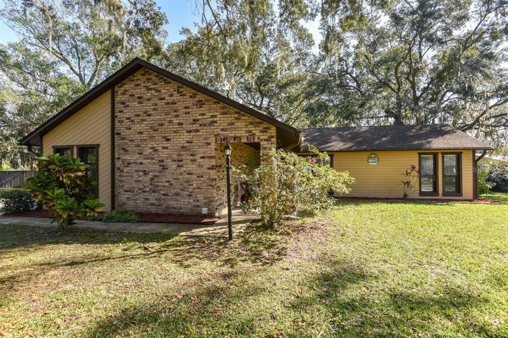 2203 Queen Palm DRIVE EDGEWATER, FL 32141
