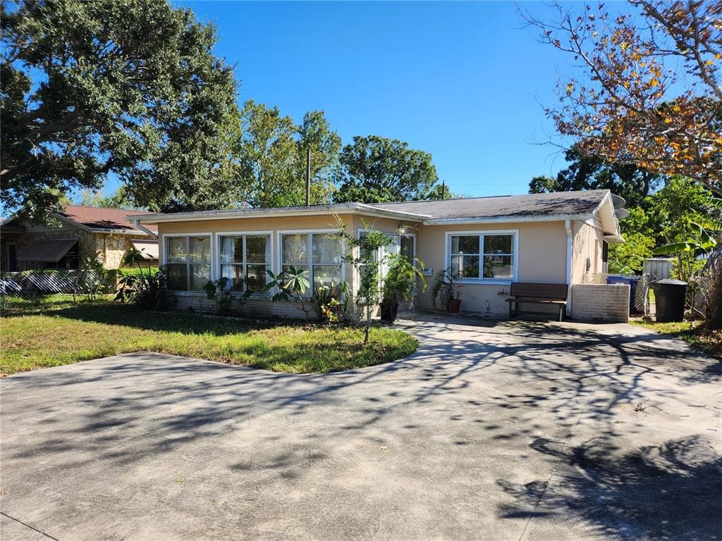 816 62ND AVENUE NE ST PETERSBURG, FL 33702