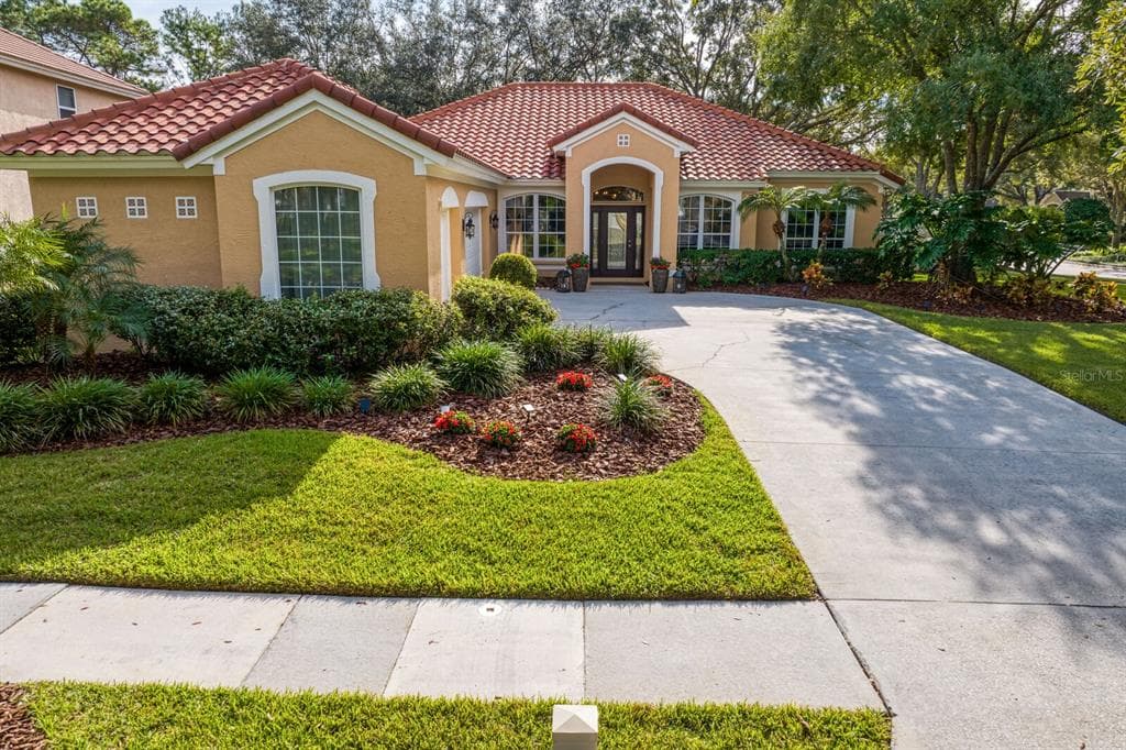 18111 COURTNEY BREEZE DRIVE TAMPA, FL 33647