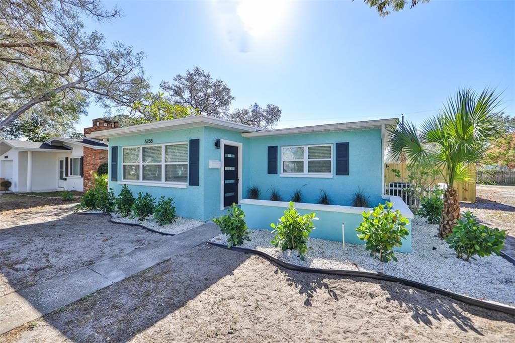 6258 4TH AVENUE S ST PETERSBURG, FL 33707
