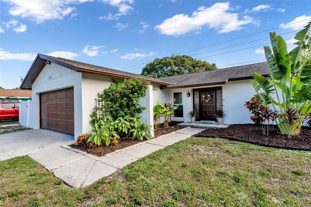 1961 RADCLIFFE DRIVE E CLEARWATER, FL 33763