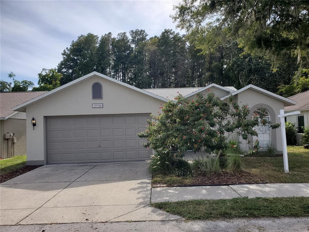 10944 KENMORE DRIVE NEW PORT RICHEY, FL 34654