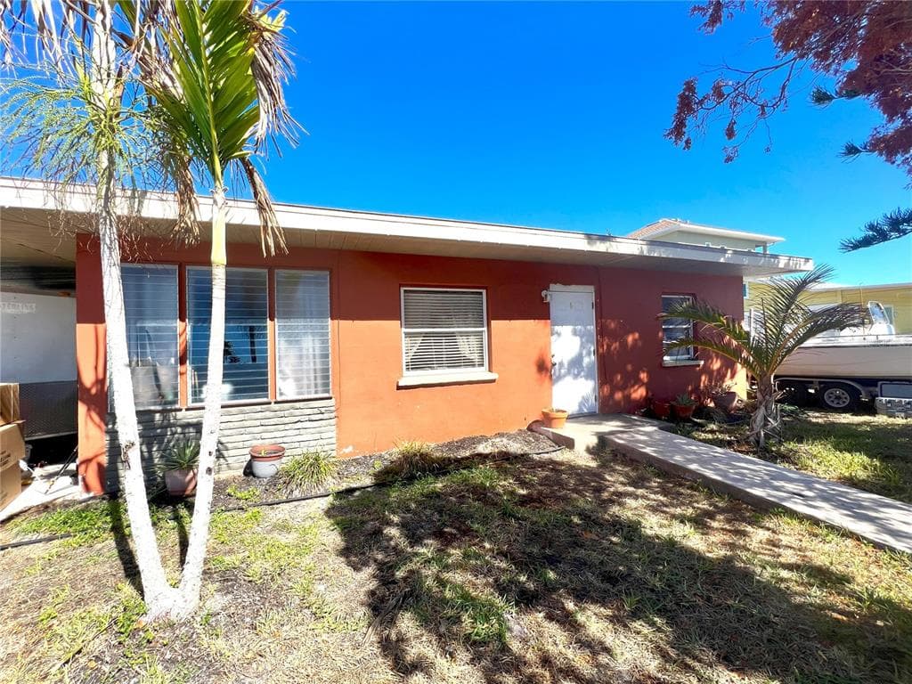 18015 2ND STREET E REDINGTON SHORES, FL 33708