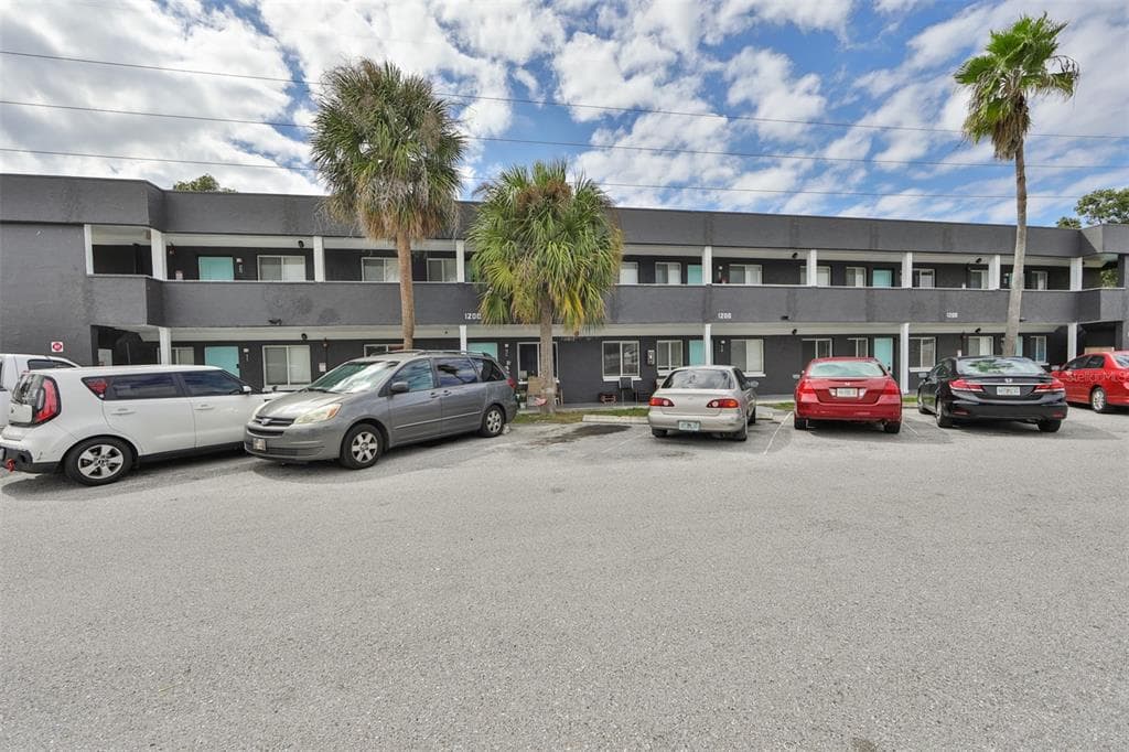 1200 70TH STREET N UNIT 9 ST PETERSBURG, FL 33710