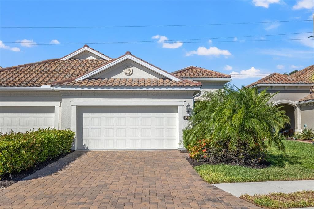 1512 CALLE GRAND STREET BRADENTON, FL 34209