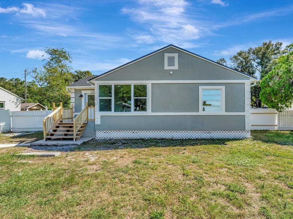 1103 30TH STREET W BRADENTON, FL 34205